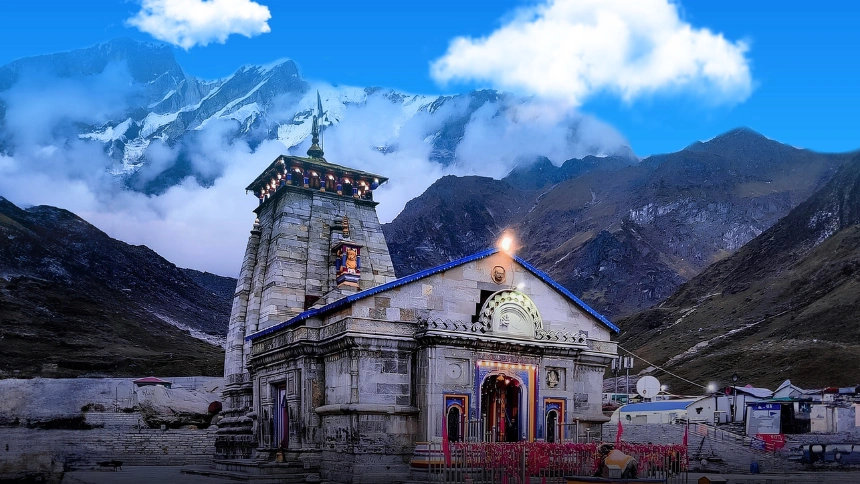 Chardham Yatra by helicopter package covering Kedarnath and Badrinath from Dehradun